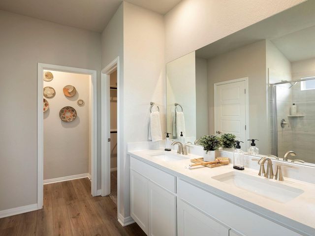 193 Coopers Hawk CRST, Cedar Creek, TX 78612
