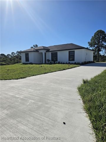 211 Islamorada Street NE, Lake Placid, FL 33852