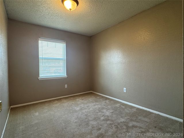 268 E 137th Street, Glenpool, OK 74033