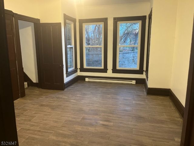 2 Clove Ave, Sussex Boro, NJ 07461