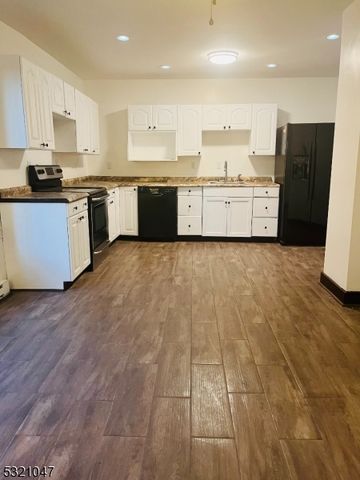 2 Clove Ave, Sussex Boro, NJ 07461