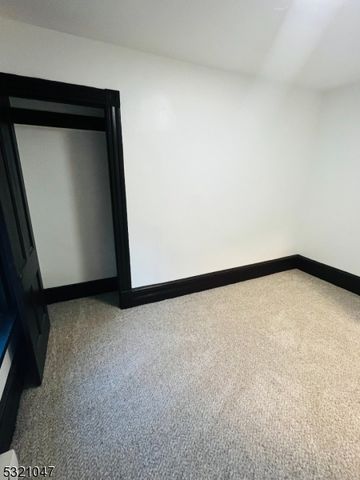 2 Clove Ave, Sussex Boro, NJ 07461