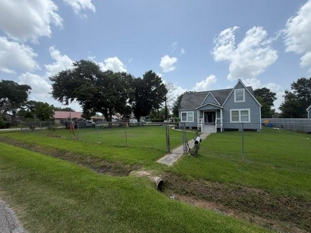 1116 Forest Oaks Drive, Houston, TX 77017