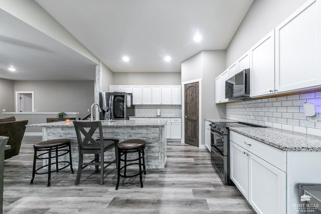 312 Snyder Drive, St. George, KS 66535