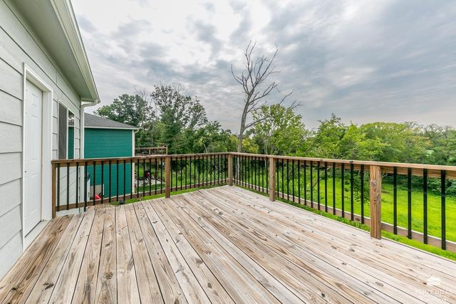 312 Snyder Drive, St. George, KS 66535