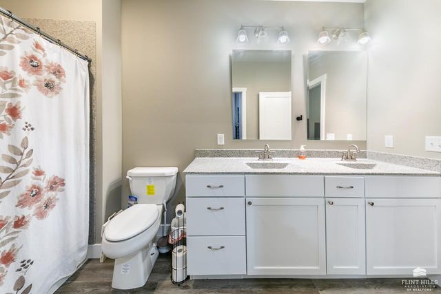 312 Snyder Drive, St. George, KS 66535