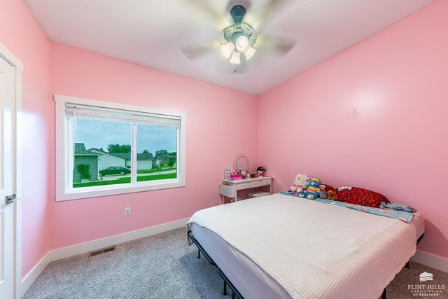 312 Snyder Drive, St. George, KS 66535