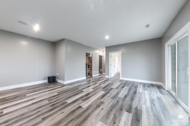 312 Snyder Drive, St. George, KS 66535