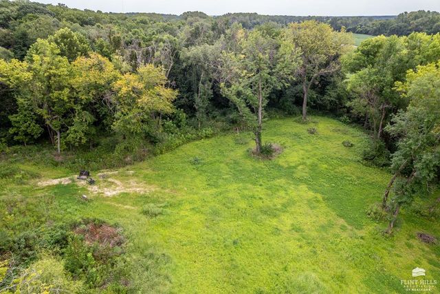 312 Snyder Drive, St. George, KS 66535