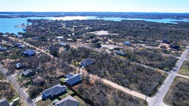 111 E Hickory DR, Granite Shoals, TX 78654