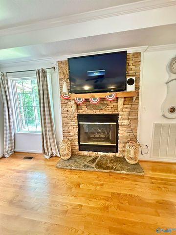 5261 Gilmer Lane, Rainbow City, AL 35906