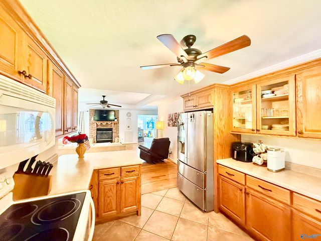 5261 Gilmer Lane, Rainbow City, AL 35906