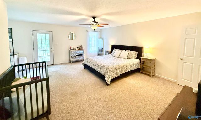 5261 Gilmer Lane, Rainbow City, AL 35906