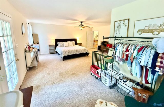5261 Gilmer Lane, Rainbow City, AL 35906