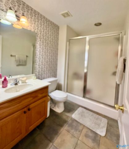 5261 Gilmer Lane, Rainbow City, AL 35906