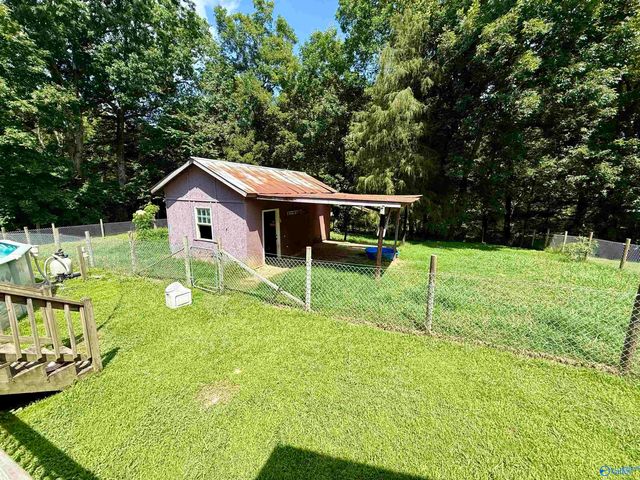 5261 Gilmer Lane, Rainbow City, AL 35906