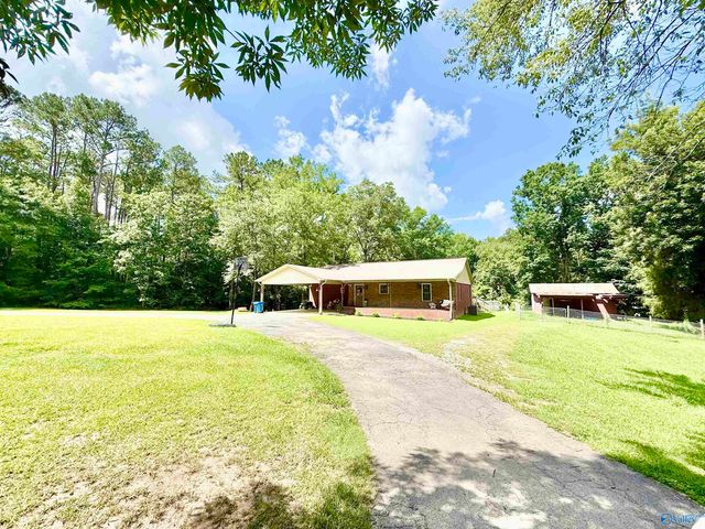 5261 Gilmer Lane, Rainbow City, AL 35906