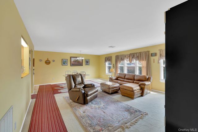 78 Deer Ct Drive 78, Middletown, NY 10940