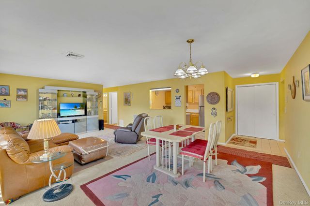 78 Deer Ct Drive 78, Middletown, NY 10940