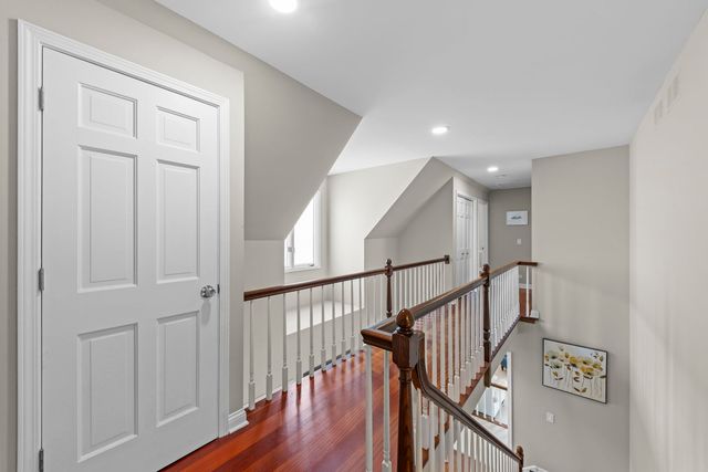 1173 Johnson Drive, Naperville, IL 60540