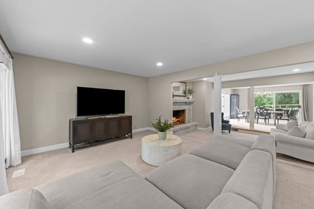1173 Johnson Drive, Naperville, IL 60540