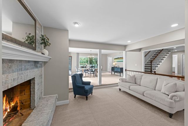 1173 Johnson Drive, Naperville, IL 60540