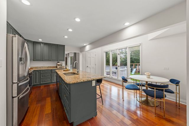 1173 Johnson Drive, Naperville, IL 60540
