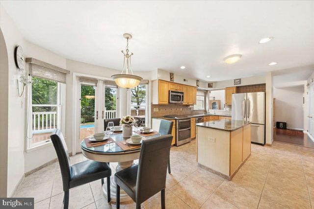 5 AUSTEN CT, Medford, NJ 08055