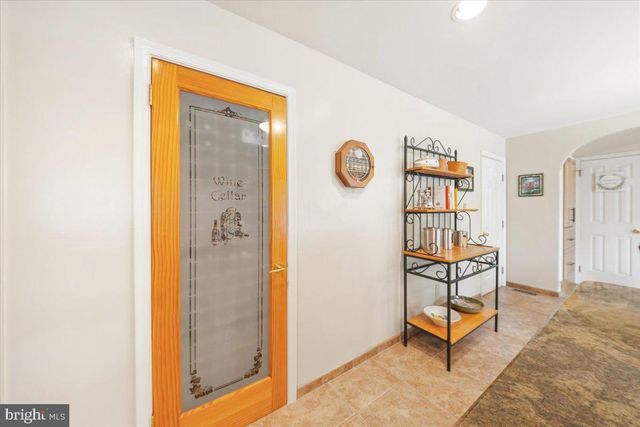 5 AUSTEN CT, Medford, NJ 08055
