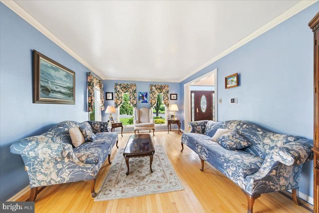 5 AUSTEN CT, Medford, NJ 08055