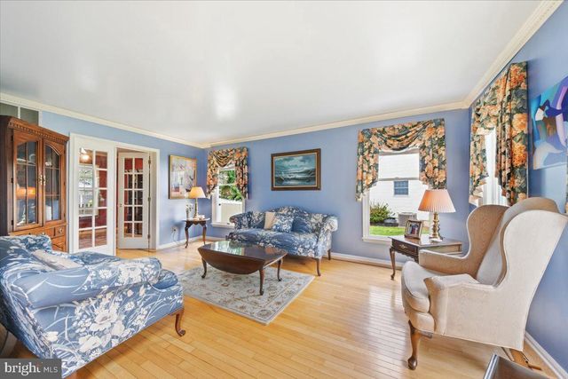 5 AUSTEN CT, Medford, NJ 08055