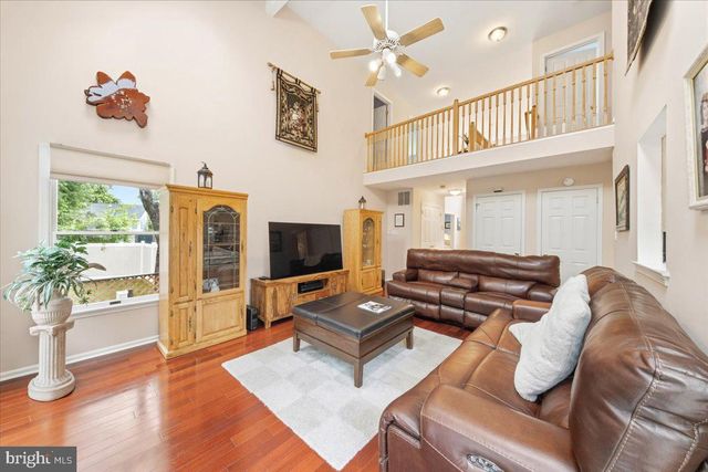 5 AUSTEN CT, Medford, NJ 08055