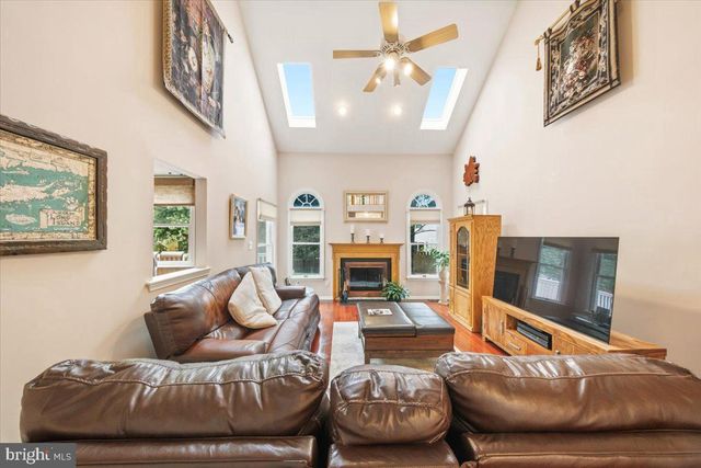 5 AUSTEN CT, Medford, NJ 08055