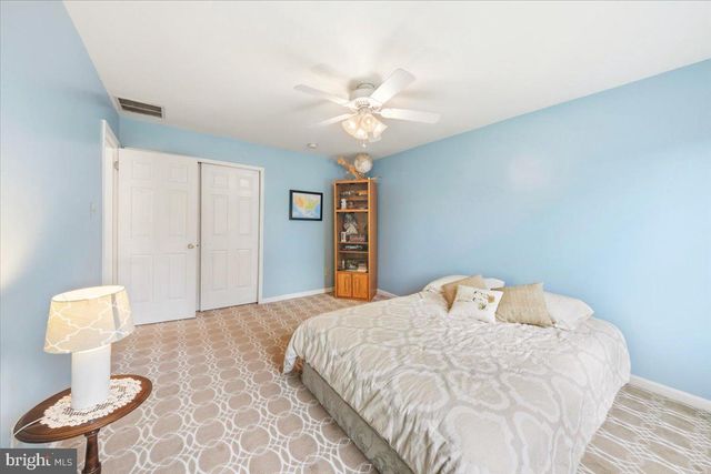 5 AUSTEN CT, Medford, NJ 08055