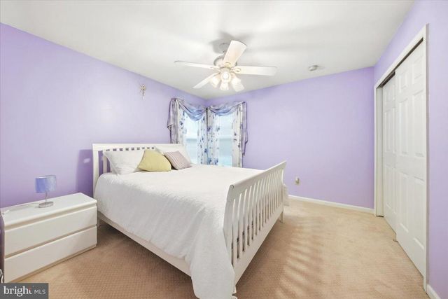 5 AUSTEN CT, Medford, NJ 08055