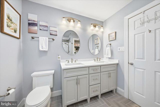 5 AUSTEN CT, Medford, NJ 08055