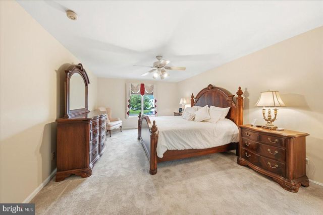 5 AUSTEN CT, Medford, NJ 08055