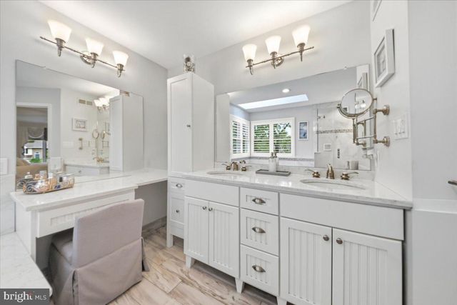 5 AUSTEN CT, Medford, NJ 08055
