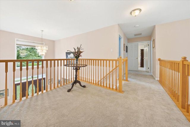 5 AUSTEN CT, Medford, NJ 08055