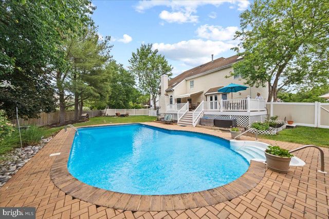 5 AUSTEN CT, Medford, NJ 08055