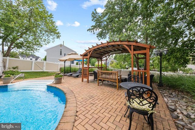 5 AUSTEN CT, Medford, NJ 08055