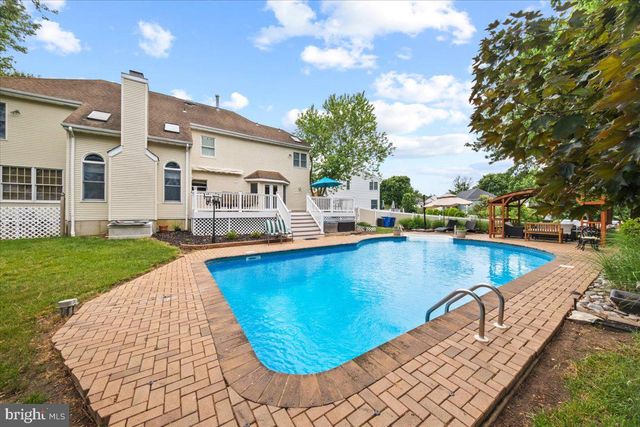 5 AUSTEN CT, Medford, NJ 08055
