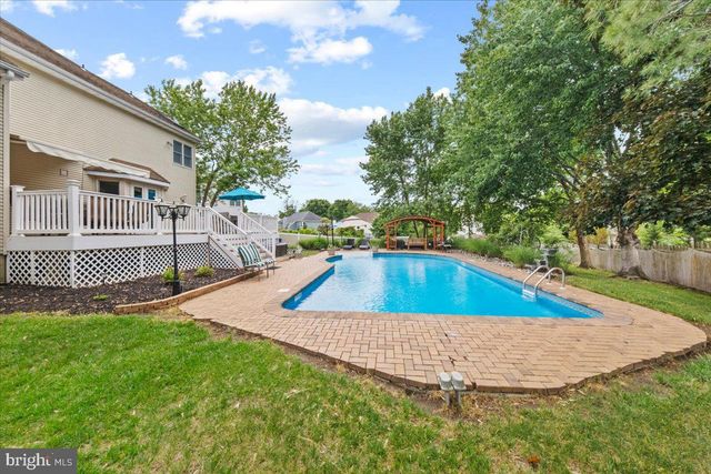 5 AUSTEN CT, Medford, NJ 08055