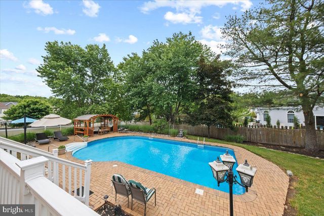 5 AUSTEN CT, Medford, NJ 08055