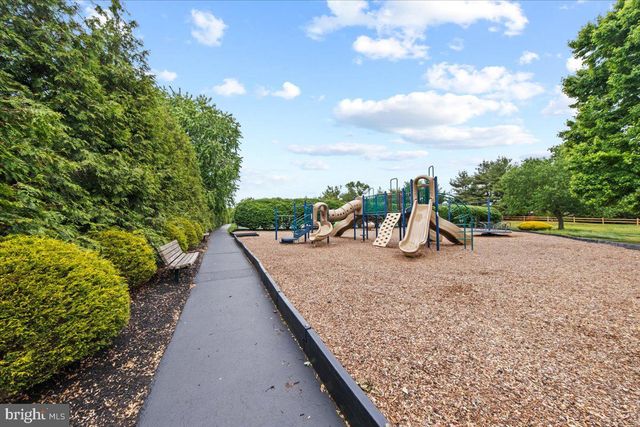 5 AUSTEN CT, Medford, NJ 08055