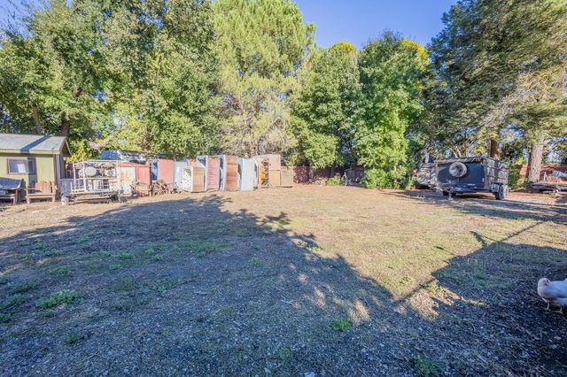14117 Pine St, Walnut Grove, CA 95690
