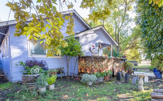 14117 Pine St, Walnut Grove, CA 95690