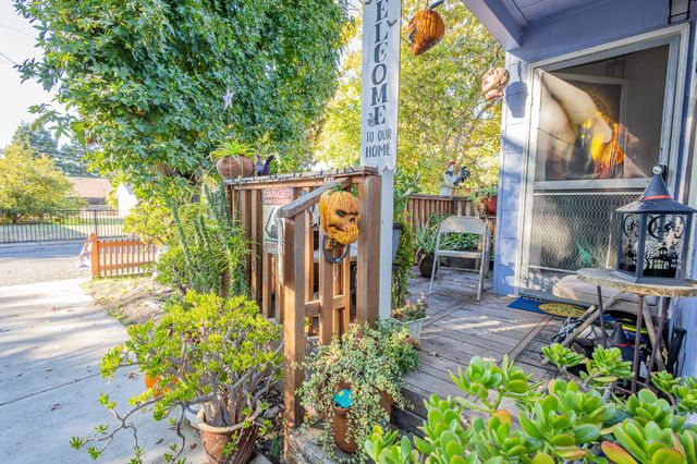 14117 Pine St, Walnut Grove, CA 95690