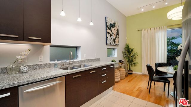 12411 Pacific Avenue 101, Los Angeles, CA 90066