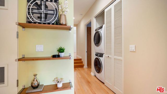 12411 Pacific Avenue 101, Los Angeles, CA 90066